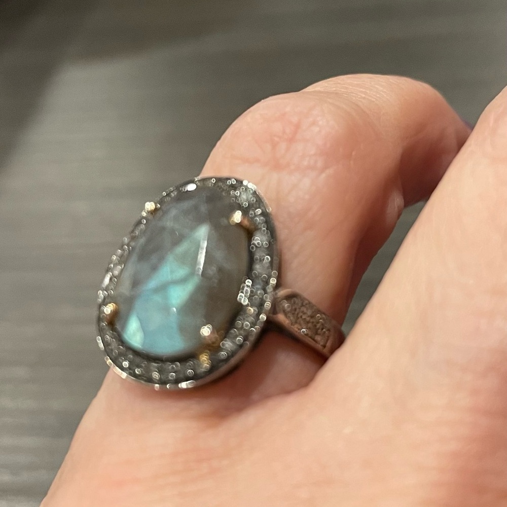 Elegant Silver Labradorite Ring